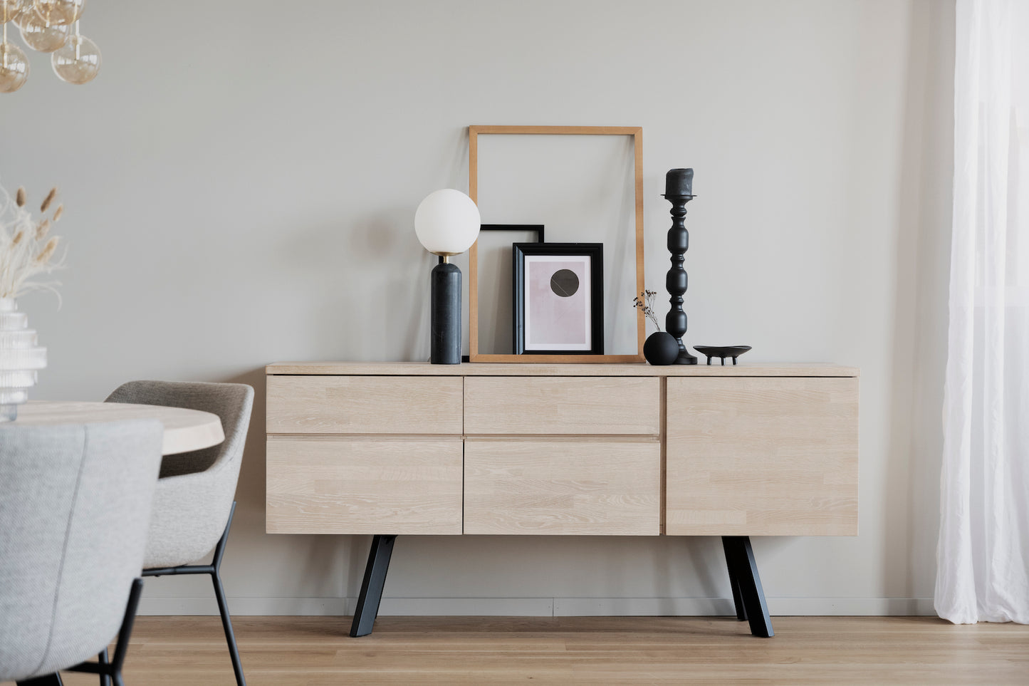 Sideboard Fred, Whitewash
