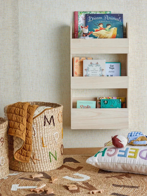Kinderzimmermöbel aus Holz mit Regal, Wäschesack, Möbeln aus natürlichen Stoffen